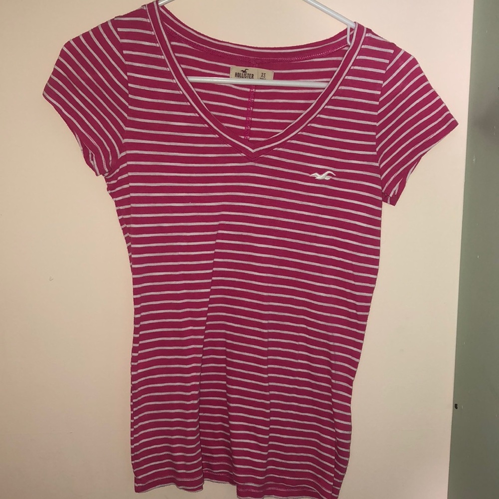 hollister short sleeve top.